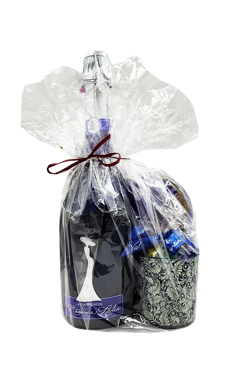 CADOU MADAME BLUE+CANDLE CU OUA CIOCOLATA