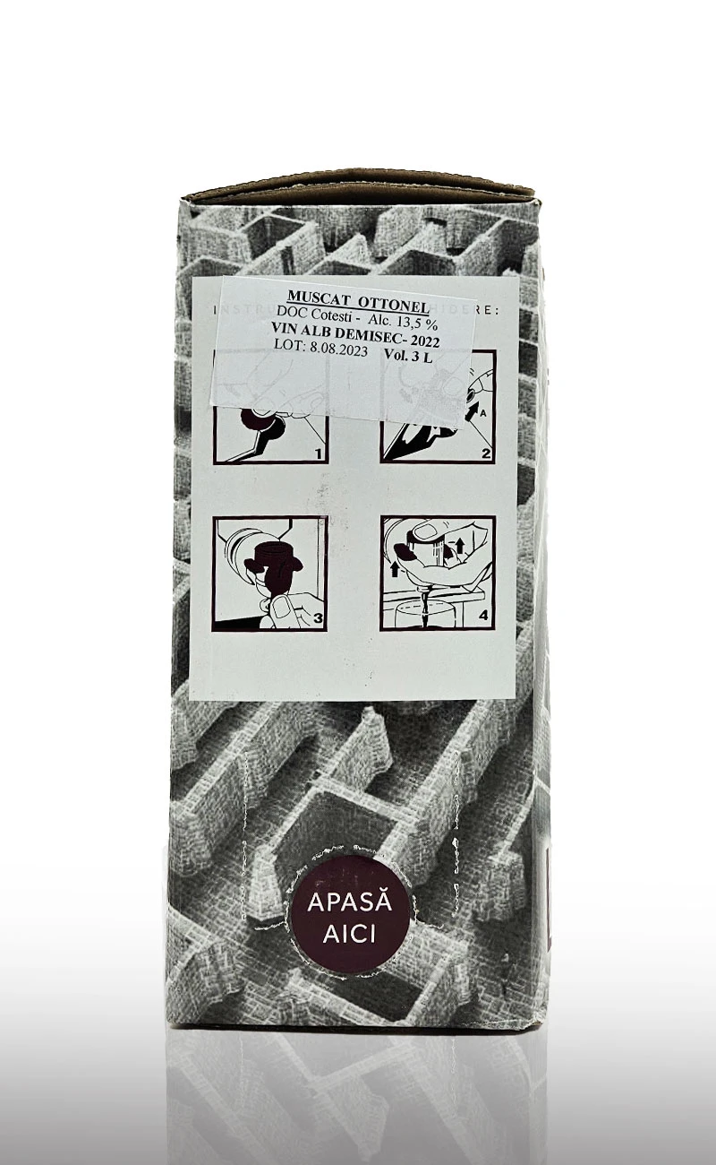 Vin alb demisec, Tata si Fiul Muscat Ottonel Bag in Box 3L